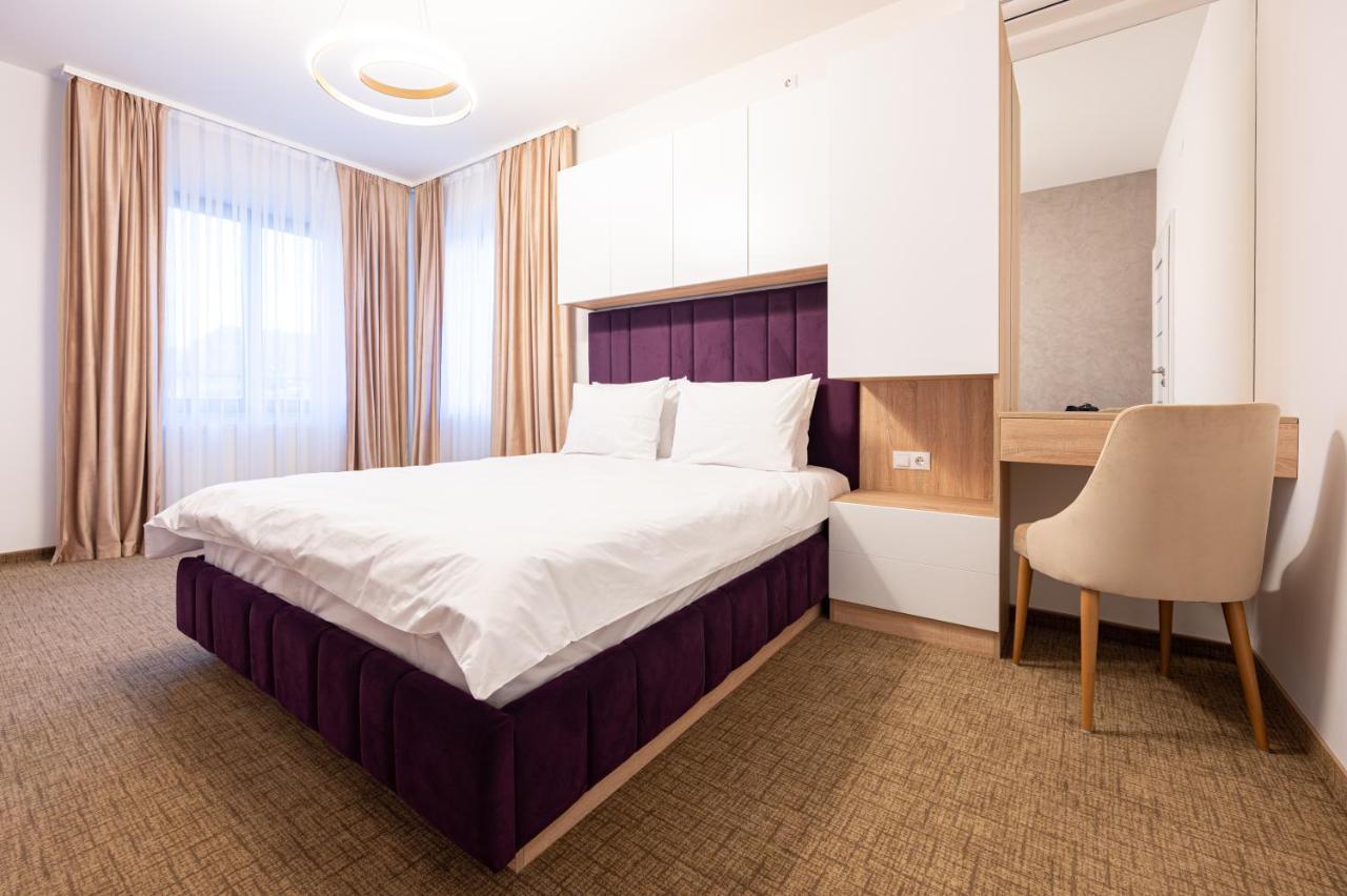Klia Hotel Sînmartin Екстериор снимка