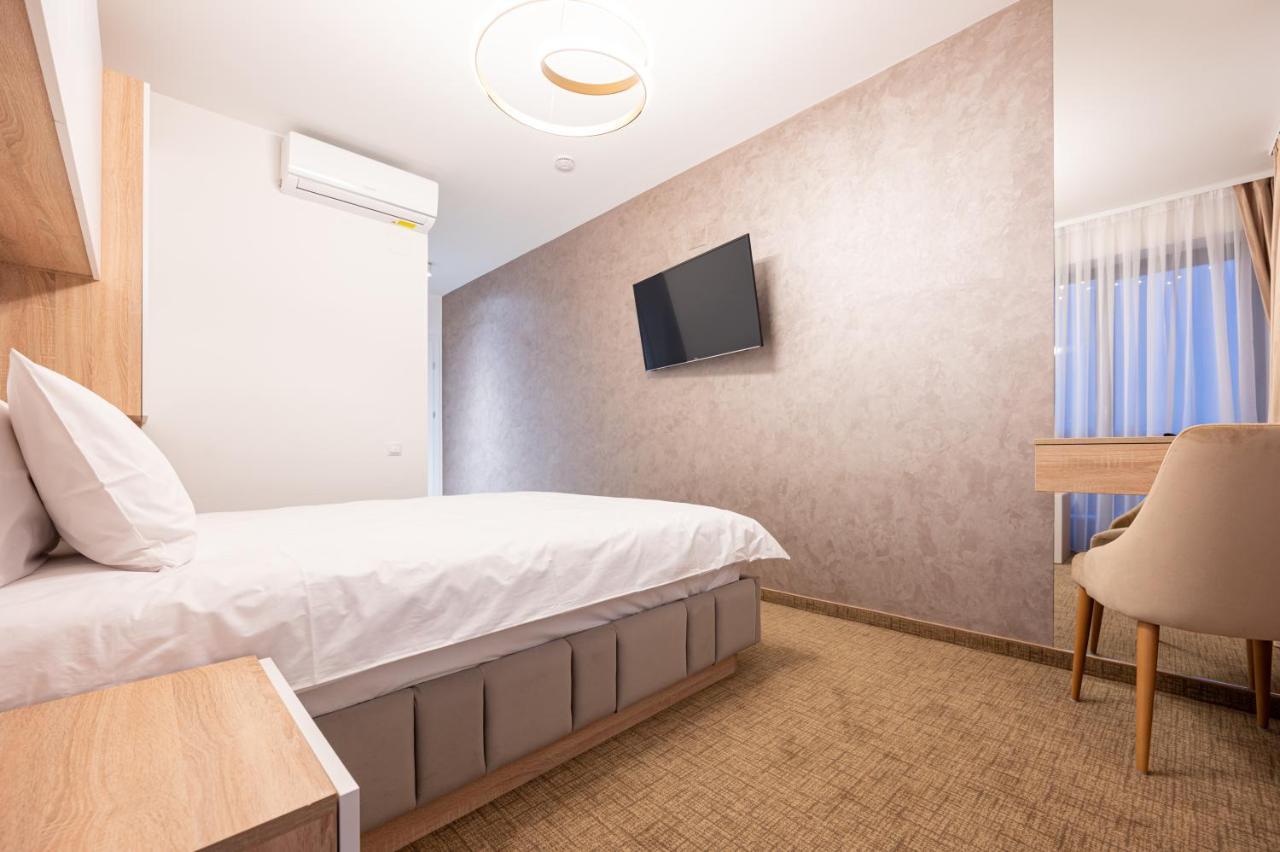 Klia Hotel Sînmartin Екстериор снимка